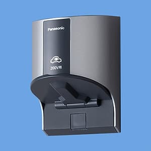 EV・PHEV充電用接地屋外コンセント 15A・20A兼用 露出・埋込両用 200V用 ホワイトシルバー